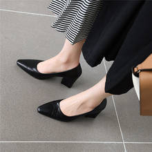 YQBTDL-zapatos de tacón alto para mujer, calzado de oficina, punta estrecha, color negro, tallado en marrón, para primavera 2020, 43 2024 - compra barato
