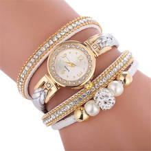 Часы женские с круглым циферблатом и бриллиантами, на английском языке 2024 - купить недорого