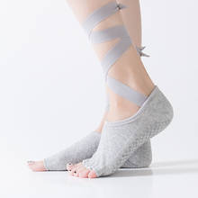 Calcetines de Yoga transpirables de alta calidad para mujer, antideslizantes, de secado rápido, para Ballet, Pilates, con encaje y Punta abierta 2024 - compra barato