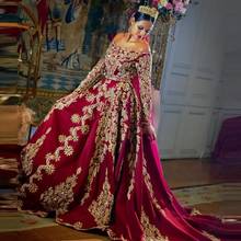 Красные мусульманские свадебные платья с одним вырезом и длинным рукавом свадебные платья со шлейфом Золотая Аппликация Роскошные свадебные платья Дубая 2024 - купить недорого