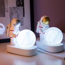 Accesorios de escritorio para decoración del hogar, kawaii figurita de astronauta, decoración de habitación, luz nocturna brillante, estantería 2024 - compra barato