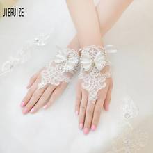 Elegan Lace Short Bridal Gloves 2020 With Bow Beaded Wedding Gloves White Ivory Wedding Accessories Veu De Noiva 2024 - buy cheap