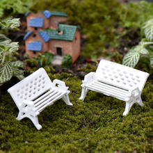 Mini cadeira de plástico para decoração, cadeira para assento, banco, diy, jardim de fadas, ornamento, estatueta em miniatura, decoração de casa de bonecas, 10 peças 2024 - compre barato