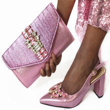 Новое поступление, розовый цвет, квадратный каблук, комплект из обуви и сумки для свадебной вечеринки, хит продаж, элегантный комплект из обуви и сумки, большой размер 38-43 2024 - купить недорого