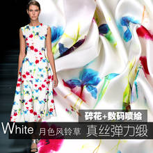 Satén elástico de seda estampado, 118cm de ancho, 19momme, tela de seda 100% con estampado Floral, Color blanco 2024 - compra barato