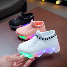 Zapatillas de deporte luminosas con letras para niño, zapatos de calcetín con luz LED, tejido, transpirable, informales, para correr 2024 - compra barato