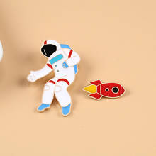 Broches de astronauta fofinhos dos desenhos animados, broche de astronauta para espaço, universo criativo, alfinetes em esmalte, joias para presente, mochila para crianças 2024 - compre barato