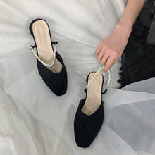 Sandálias de salto baixo redondo e quadrado feminino, chinelos de dedo quadrado em veludo para mulheres, sandálias de dedo do pé fechado com pérolas translúcidas 2024 - compre barato