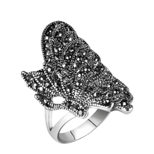 Anillo de dedo de cristal negro con incrustaciones en forma de mariposa, chapado en plata antigua, joyería elegante para mujer 2024 - compra barato