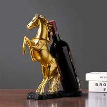 Estátua de resina de cavalo dourado, decoração artesanal, móveis de mesa, decoração de armário para casa 2024 - compre barato