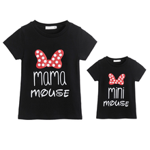 Сочетающаяся семейная одежда для мамы и дочери семейный образ для девушек женщин мама мини мышь черная хлопковая летняя футболка 2024 - купить недорого