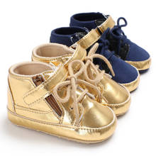 Zapatos para bebé recién nacido, niño y niña, color dorado brillante, sólido, Snesker, cuero de PU, algodón, suela suave, tacón alto, zapatos de cuna para primeros pasos 2024 - compra barato