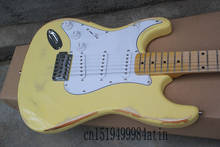 Высшее качество ST с синхронизированной имитацией старой желтой подписи электрической гитары stratocast-er для левой руки 2024 - купить недорого