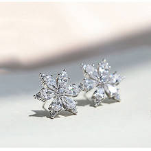 Pendientes de flores de moda coreana, joyería hipoalergénica de cristal brillante de circonita para boda, fiesta de compromiso 2024 - compra barato