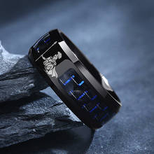 Anillo con incrustaciones de fibra de carbono para hombre, 8MM, grabado personalizado, regalo de anillo de boda para él 2024 - compra barato