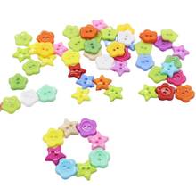 100 peças botões acrílicos para scrapbooking padrão estrelas mistas flores para costura artesanato decorativo 2 furos 1.3cm 2024 - compre barato