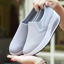 Cunhas respirável sapatos mulher 2021 moda comfotable malha plataforma sólida sapatos casuais femininos tênis plus size nova chegada 2024 - compre barato