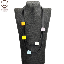 UKEBAY-gargantilla de madera cuadrada Multicolor para mujer, joyería de goma, cadenas cortas para suéter, collares negros, accesorios de ropa, regalo 2024 - compra barato