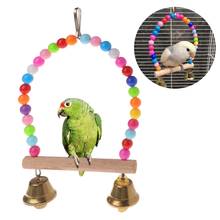 Gaiola de madeira natural para pássaros, balanços pendurados com contas coloridas, brinquedos para pássaros 2024 - compre barato