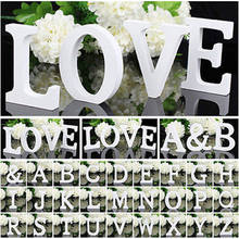 Letras blancas de madera para decoración del hogar, letras del alfabeto inglés, diseño de nombre personalizado, arte artesanal, corazón de pie libre, boda, 1 unidad, 8cm x 7cm 2024 - compra barato