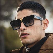 Gafas de sol negras grandes para hombre y mujer, lentes de sol cuadradas gradientes de diseñador de marca, a la moda, con espejo y letras doradas, UV400, 2021 2024 - compra barato