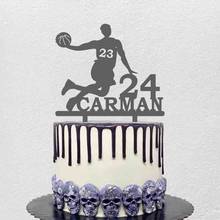 Homem que joga o topper do bolo de basquete para a decoração do aniversário 2024 - compre barato