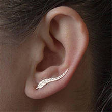 Fashion personalidade folha de metal varrimento de orelha simples enrolado cor de ouro prata folhagens escada para orelha brincos de punho 2024 - compre barato
