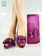 Новое поступление пурпурный Цвет ботинки на среднем каблуке в итальянском дизайне для ухода за кожей в нигерийском стиле для женщин комплект из обуви и сумки, украшенные с узкими ремешками и ремешками крест-накрест 2024 - купить недорого