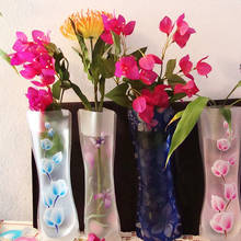 1 шт. портативная Экологически чистая Милая Складная ваза для цветов для свадебного офиса, украшения дома, случайная пластиковая ваза для цветов из ПВХ 2024 - купить недорого