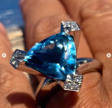 Большой синий треугольный Циркон Камень Серебряный цвет кольца для женщин Свадебные обручальные кольца модные ювелирные изделия 2024 - купить недорого