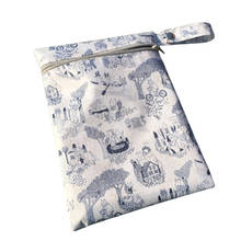 Новые многоразовые печатные дизайнерские детские тканевые пеленки Влажные Сумки водонепроницаемые тканевые подгузники сумки на молнии 2024 - купить недорого