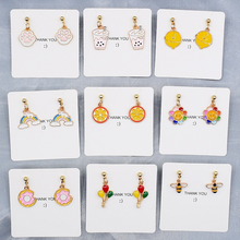 Pendientes S925 de abeja de dibujos animados populares, pequeños, flores, fruta, pequeños, dulces, frescos, femeninos, 2 pares 2024 - compra barato