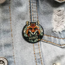 RSHCZY Fashion Acrylic Brooch Vintage Wolf Badges Animal Pin For Backpacks Hat Shirt Coat Jewelry Gift Scarf Buckle 2024 - buy cheap