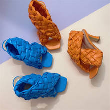 2021 модные плетеные кожаные туфли на высоком каблуке женские сандалии роскошные дизайнерские женские туфли-лодочки женские пляжные сандалии с квадратным носком сланцы 2024 - купить недорого