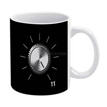 Taza de café con estampado de guitarra y botón de once volúmenes, tazas de cerámica para el hogar, té con leche, regalo de viaje para Frien, color blanco, 330ml 2024 - compra barato