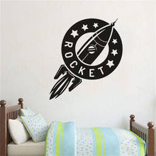 Adesivo de parede foguete espaçonave decorativa, adesivo decorativo de parede para meninos, quarto de crianças wl1591 2024 - compre barato