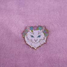 Beautiful white cat enamel pin with rose crown cute gorgeous clothes backpack decor 2024 - buy cheap
