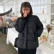 Chaquetas de estilo corto para mujer, Abrigo acolchado de algodón de gran tamaño, con cremallera y cuello levantado, de invierno 2024 - compra barato