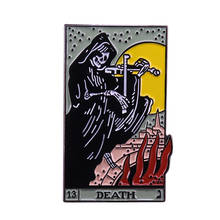 Значок 13 смерти значок смерти тринадцать смерти значок Таро скрипка Мрачный Жнец значок гадание подарок на Хэллоуин 2024 - купить недорого