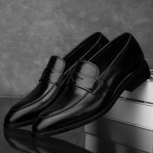 2021 мужские лоферы из натуральной кожи; Фирменные модельные туфли в деловом стиле; Высококачественные дизайнерские итальянские оксфорды; Офисные Нескользящие слипоны 2024 - купить недорого