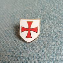 Atacado emblema de lapela maçônica cavaleiros escudo cruz vermelha alfinete de lapela 2024 - compre barato