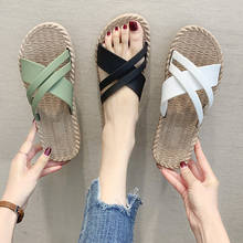Zapatillas frescas de verano para mujer, sandalias de una palabra para vacaciones al aire libre, zapatos de playa que combinan con todo 2024 - compra barato
