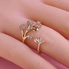 Роскошные свадебные кольца с кристаллами и бабочкой и листьями для женщин, модное обручальное ювелирное изделие с белым кристаллом, открытое регулируемое кольцо на палец 2024 - купить недорого