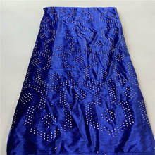 Tela de encaje de terciopelo nigeriano azul real con piedras 2020 tela de encaje africana de alta calidad para vestido de novia 5 yardas/lote 2024 - compra barato