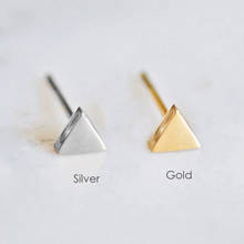 Brincos triangulares de aço inoxidável pequeno, joias minimalistas para mulheres estilo de profissional e geométrico ye14gola 2024 - compre barato