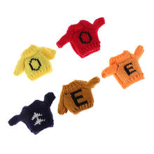 1 шт. 1:6 1:12 миниатюрный вязаный свитер для кукольного домика, аксессуары для кукол 2024 - купить недорого