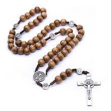Cadena de cuentas de madera para oración religiosa, medalla de San Benito, colgante de Cruz de crisol cristiano de INRI 2024 - compra barato