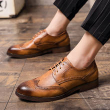 Sapatos sociais masculinos de couro envernizado, calçados sociais masculinos de marca primavera e outono para negócios e escritório, sapatos de casamento 2020 2024 - compre barato