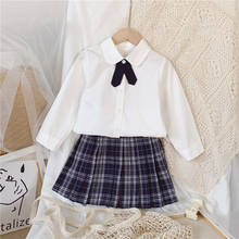 Conjunto de ropa de moda coreana para niñas pequeñas, cárdigan blanco de manga larga, blusa y falda de cordón esa plisada, bonito uniforme escolar, trajes para niños 2024 - compra barato