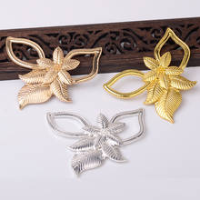 Flores chapadas en plata y oro, accesorios hechos a mano para fabricación de joyas, aleación de Metal, 60x46mm, 5 uds. 2024 - compra barato
